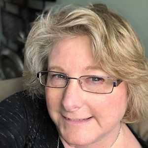 Meet your Posher, Denise